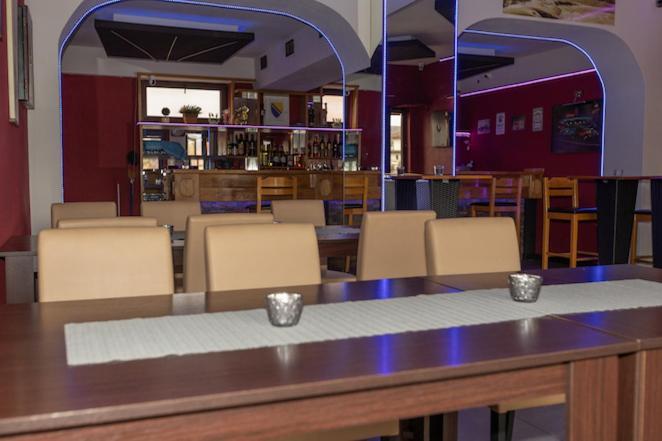 Hotel Pansion San Bihać Zewnętrze zdjęcie