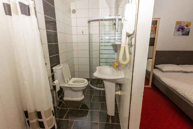 Hotel Pansion San Bihać Zewnętrze zdjęcie
